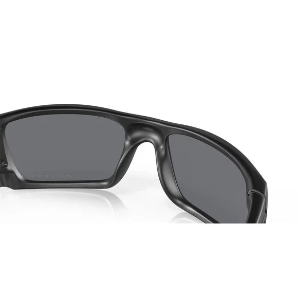 NEW Oakley Fuel Cell Sunglasses Matte Black Frame Grey Polarized Lens 9096-05 - Picture 6 of 12